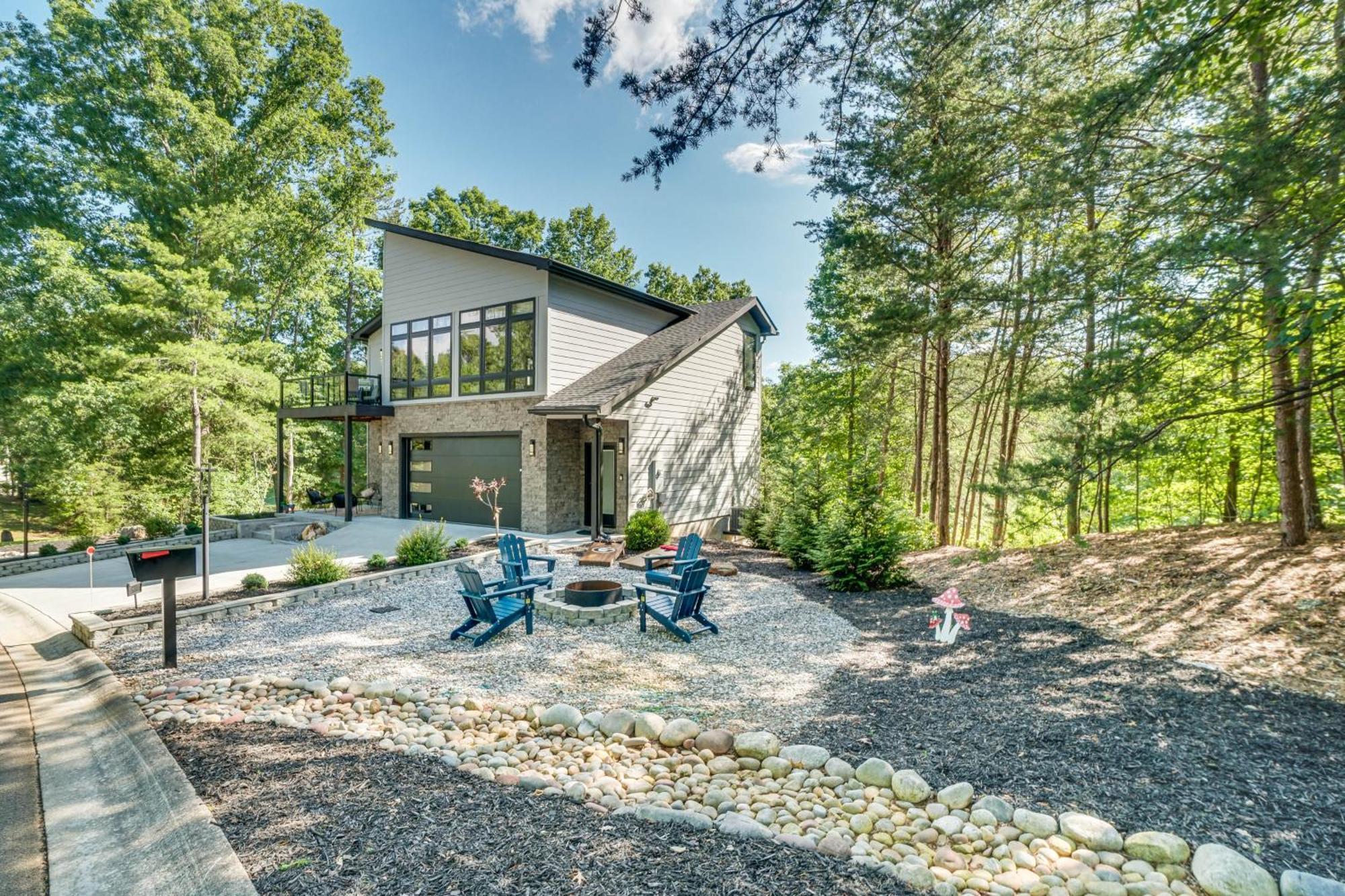 Luxury Modern Home On Golf Course With Game Room! เฮเลน ภายนอก รูปภาพ